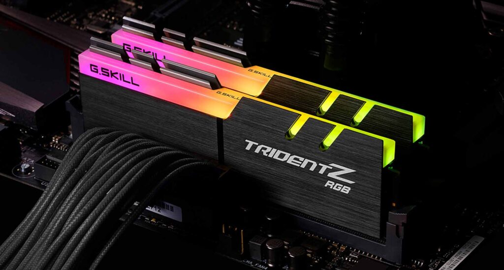 RAM Desktop GSkill Trident Z RGB 32GB (2x16GB | 3600MHz | DDR4 | CL18 | F4-3600C18D-32GTZR)