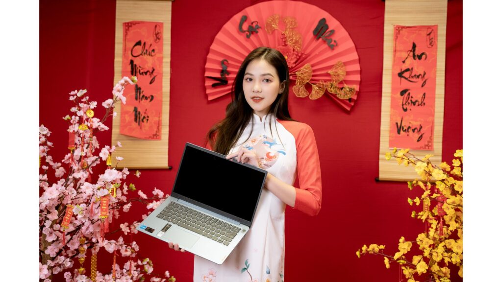 Laptop Lenovo IdeaPad 3 15IAU7 82RK001LVN (i5-1235U | RAM 8GB | SSD 512GB | 15,6-FHD | Win11 | Misty Blue)