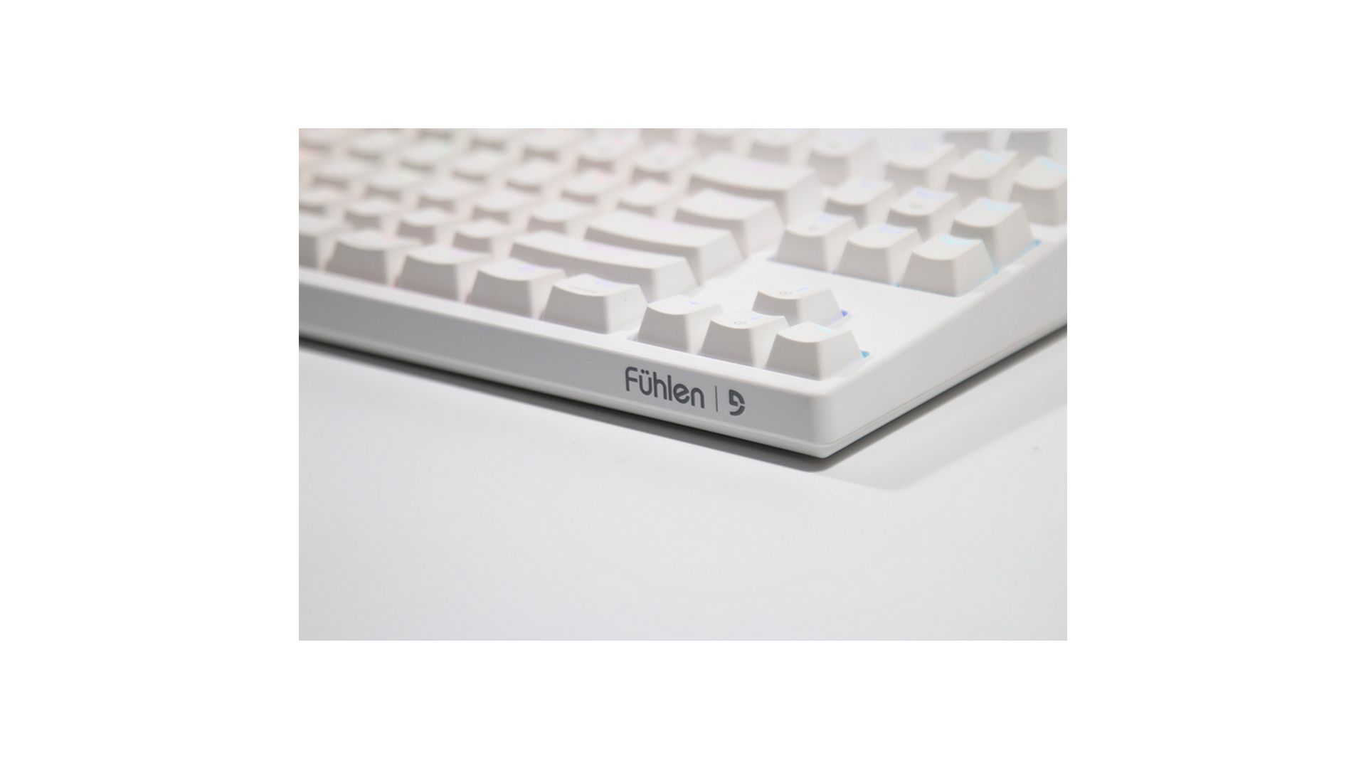 Bàn phím cơ không dây Fuhlen T87S Pro White (Brown Switch)