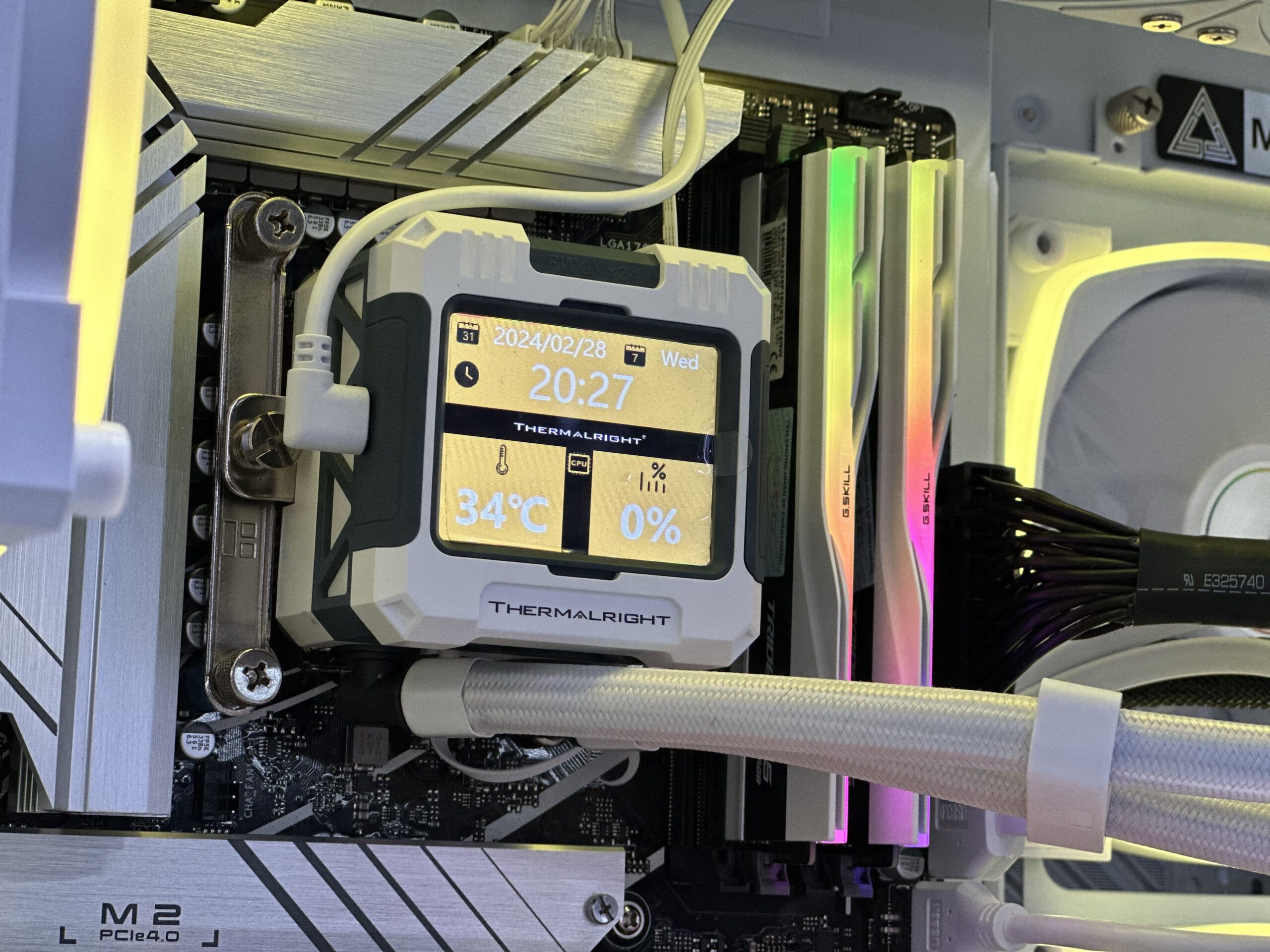 Tản nhiệt AIO Thermalright Frozen Warframe 360 WHITE ARGB