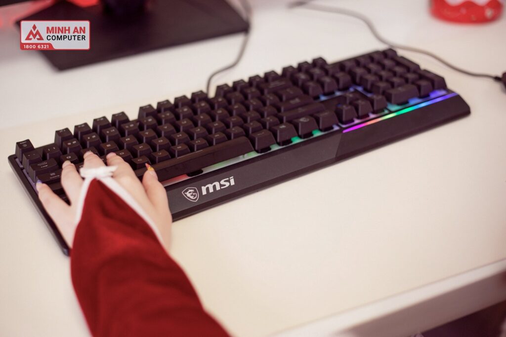 Bộ phím chuột máy tính MSI GK30 + GM11