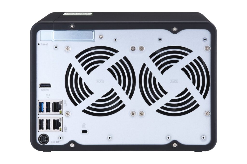 Thiết bị lưu trữ QNAP TS-653D-8G (6-Bay | Celeron J4125 | RAM 8GB | M.2 PCIe | 2.5 GbE | USB 3.2)