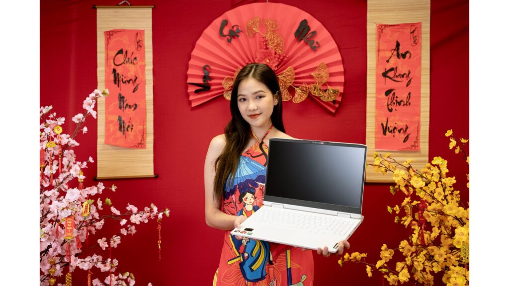 Laptop Lenovo Legion 5 Pro 16IAH7H 82RF0046VN (i7-12700H | RTX 3060 6GB | RAM 16GB | SSD 512GB | 16" WQXGA | Win11 | White)