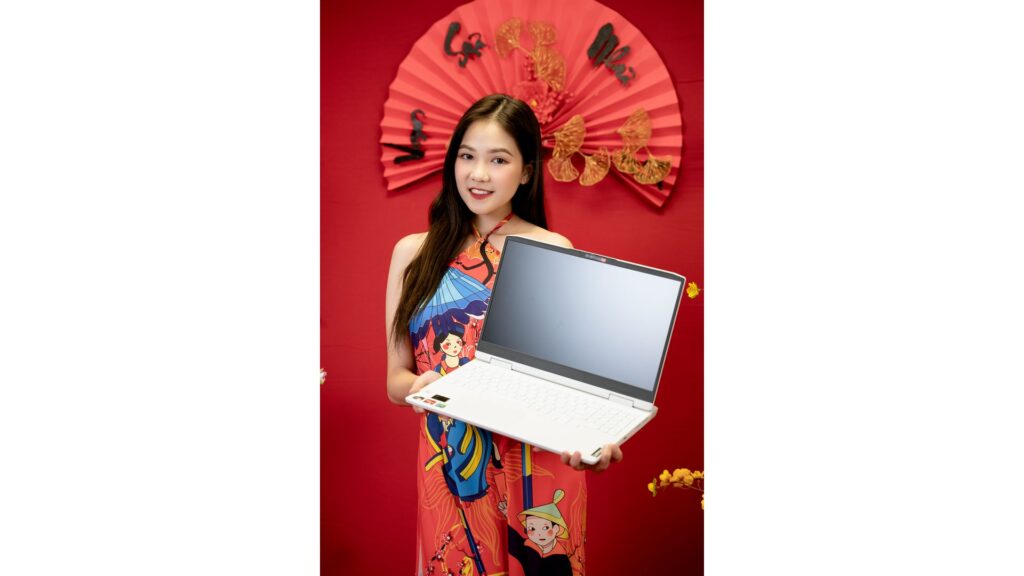 Laptop Lenovo Legion 5 Pro 16IAH7H 82RF0046VN (i7-12700H | RTX 3060 6GB | RAM 16GB | SSD 512GB | 16" WQXGA | Win11 | White)