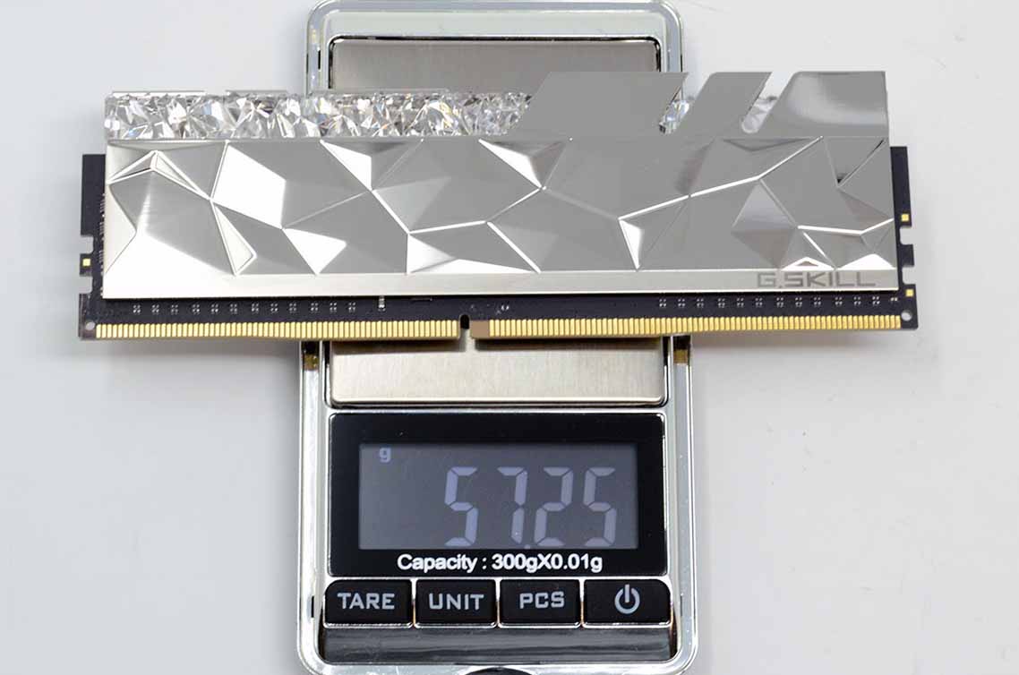 G.Skill Trident Z Royal Elite Silver cân nặng
